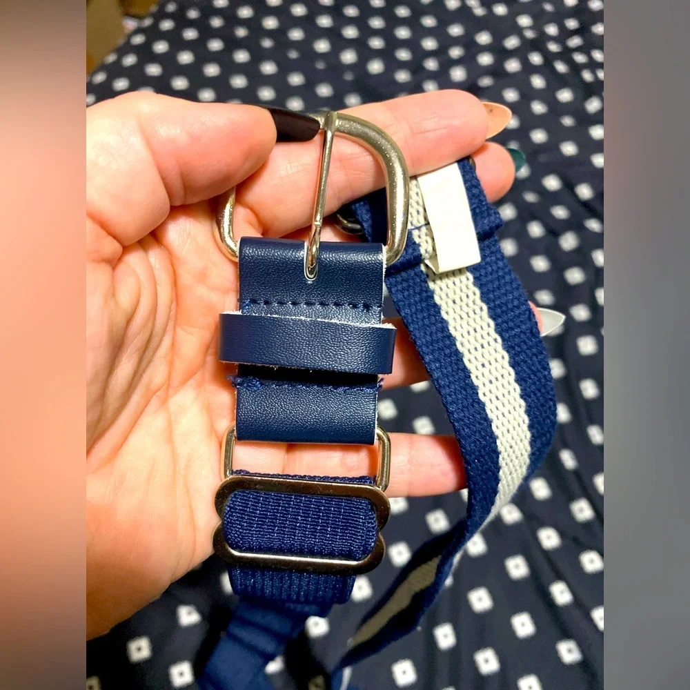 💰2/$10 2 navy and cream kids belts